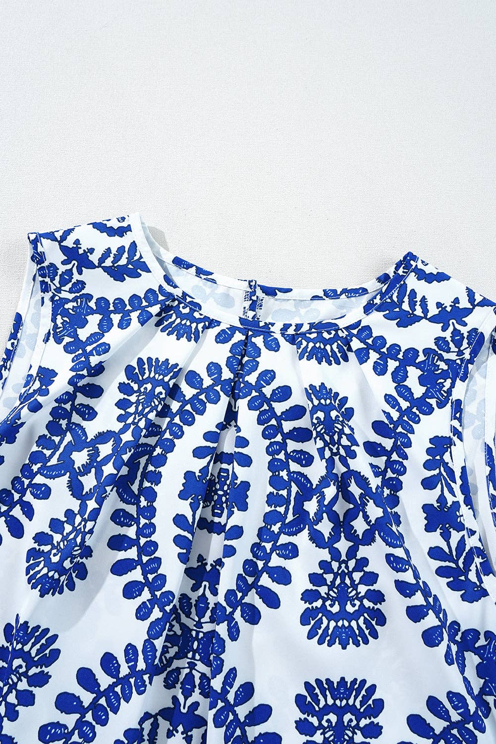 Blue White Vintage Print Pintuck Sleeveless Tank Top