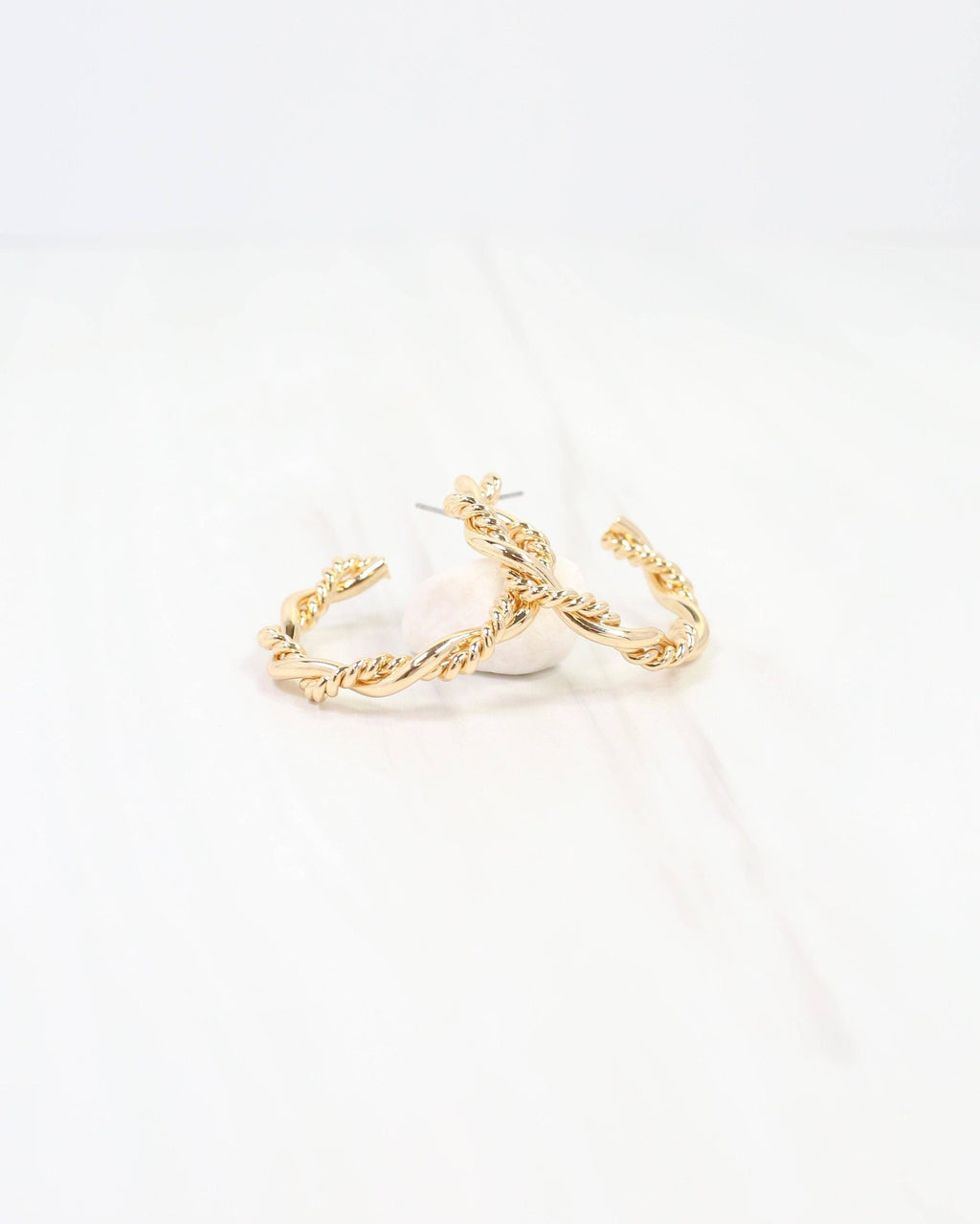 Shawnee Twisted Hoop Earring Gold