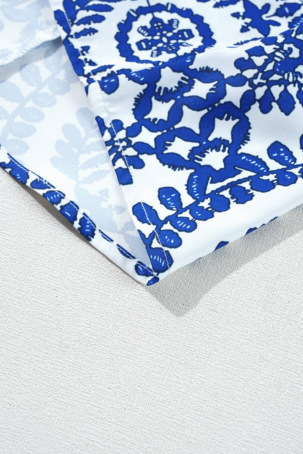 Blue White Vintage Print Pintuck Sleeveless Tank Top