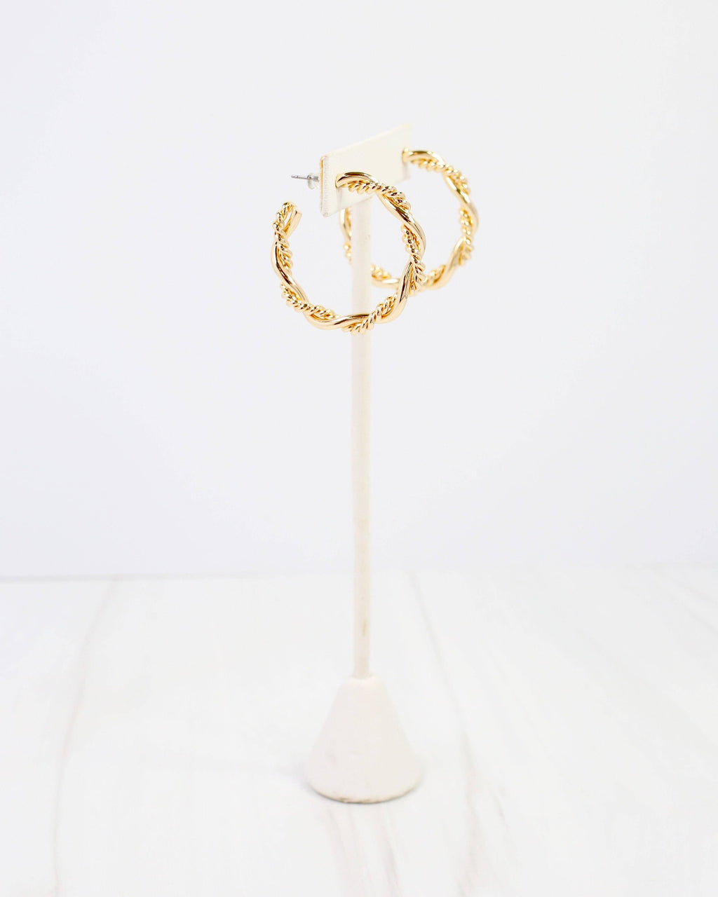 Shawnee Twisted Hoop Earring Gold