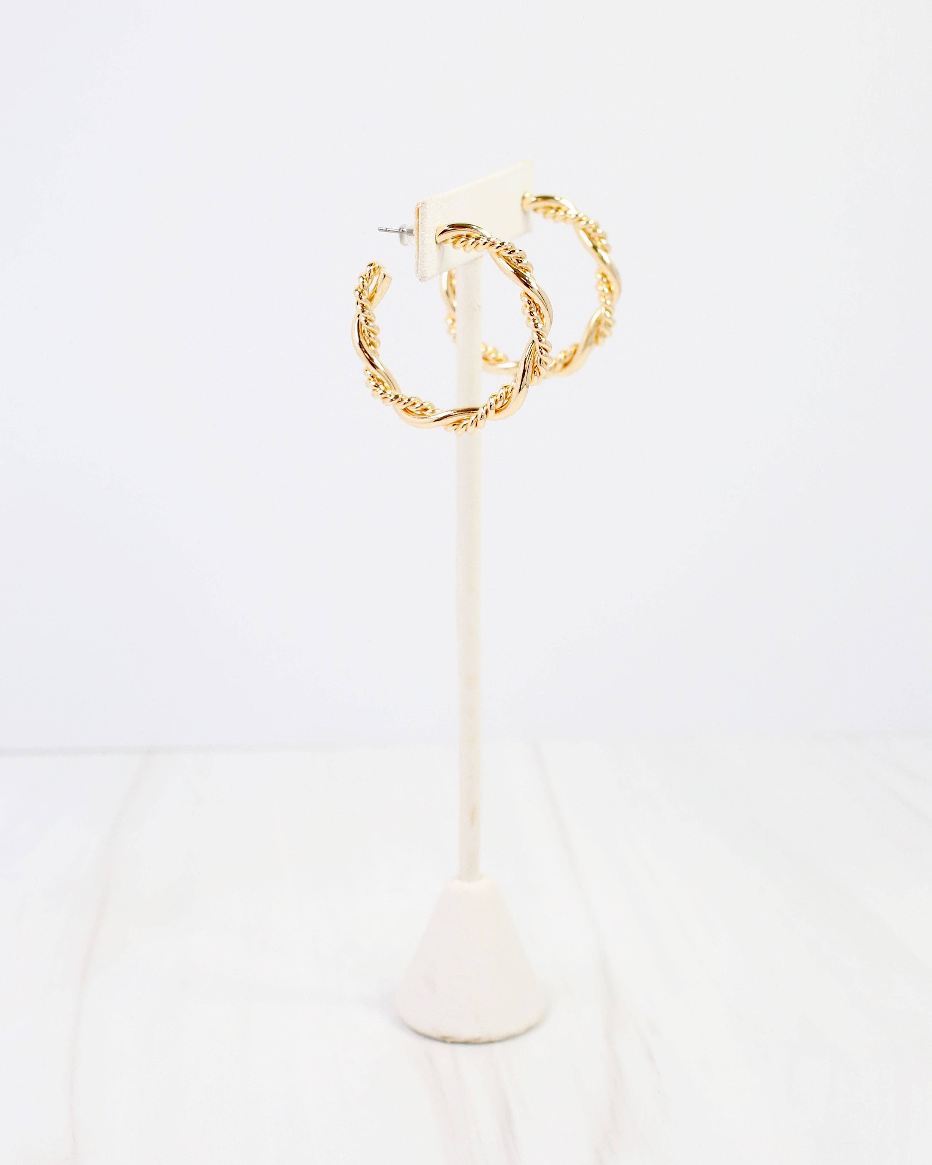 Shawnee Twisted Hoop Earring Gold