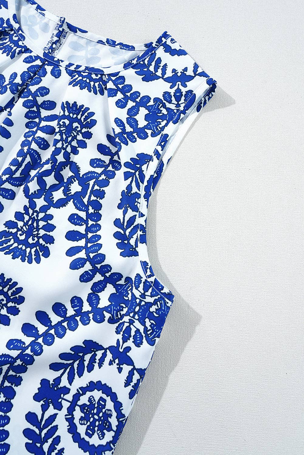 Blue White Vintage Print Pintuck Sleeveless Tank Top