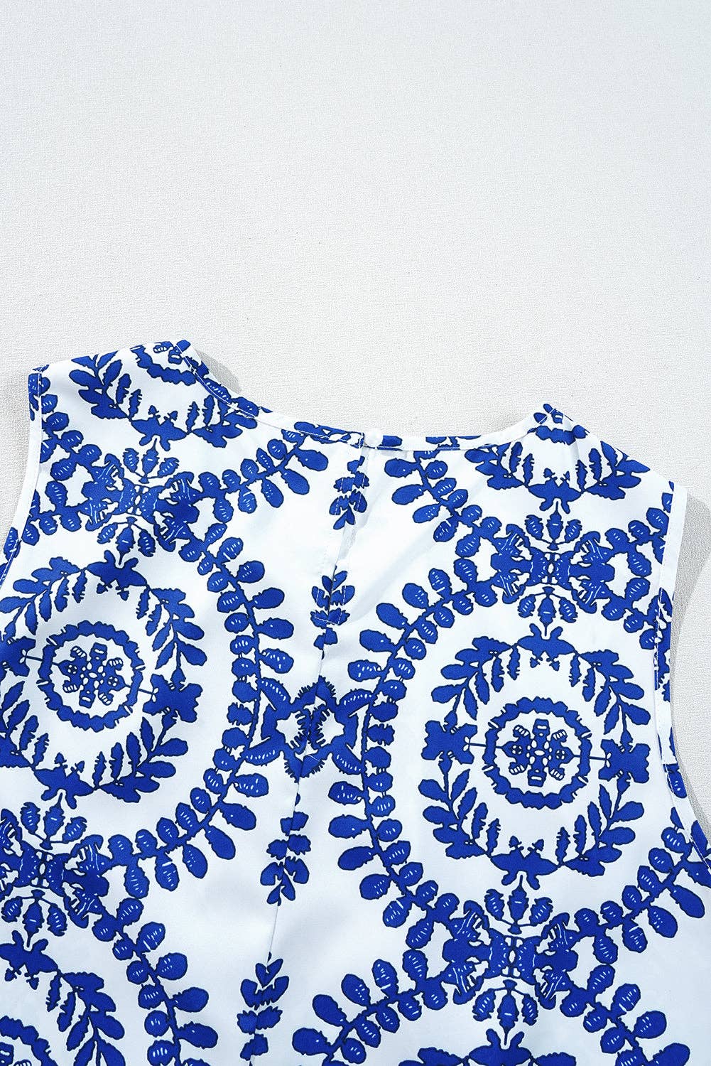 Blue White Vintage Print Pintuck Sleeveless Tank Top